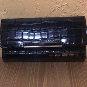 BCBG Vegan Leather wallet ❤️